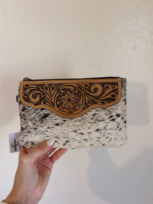 The Carrie Wristlet - Black